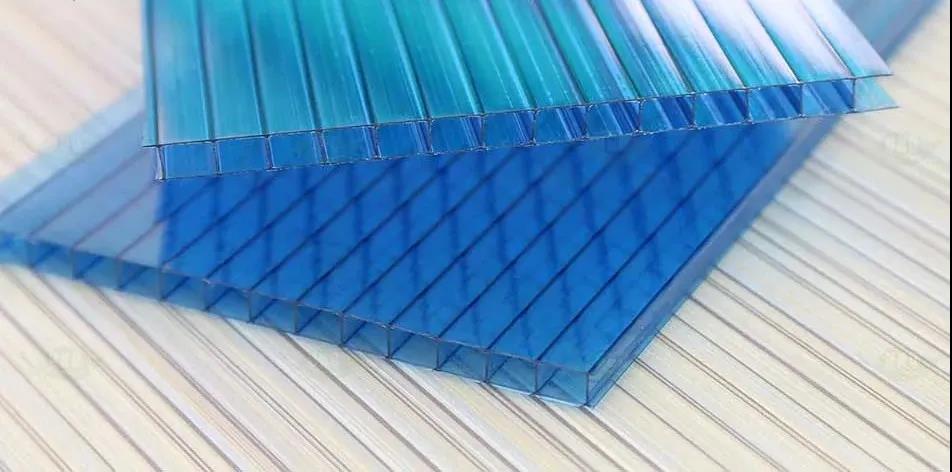 feuille-de-polycarbonate-matière-vierge